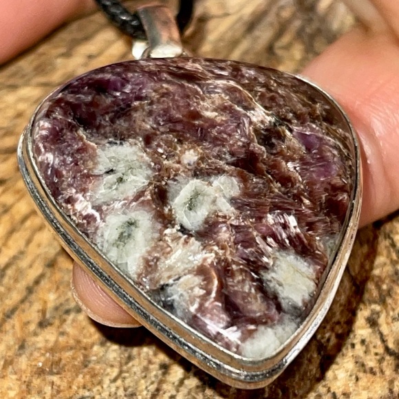 Deep Purple Chariote Pendant 2” - Picture 1 of 16